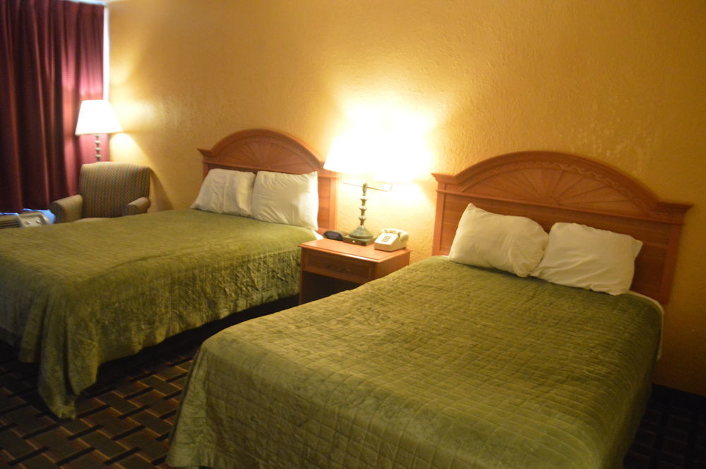 Rodeway Inn Denmark-Jackson Kültér fotó