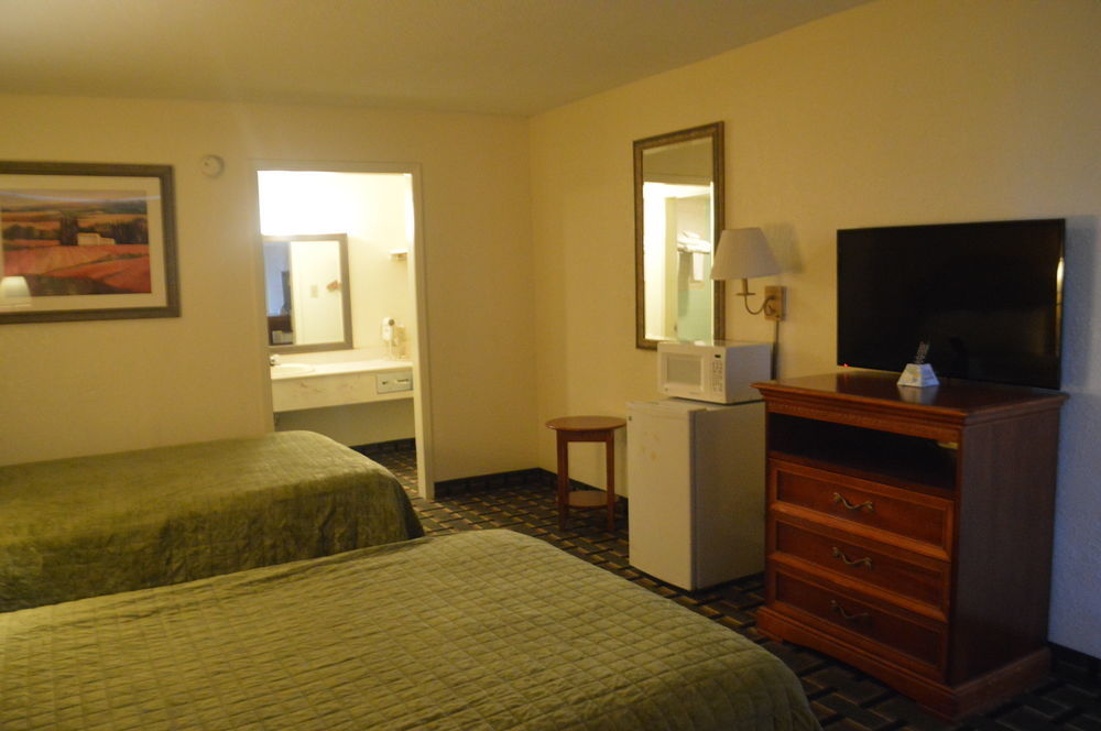 Rodeway Inn Denmark-Jackson Kültér fotó