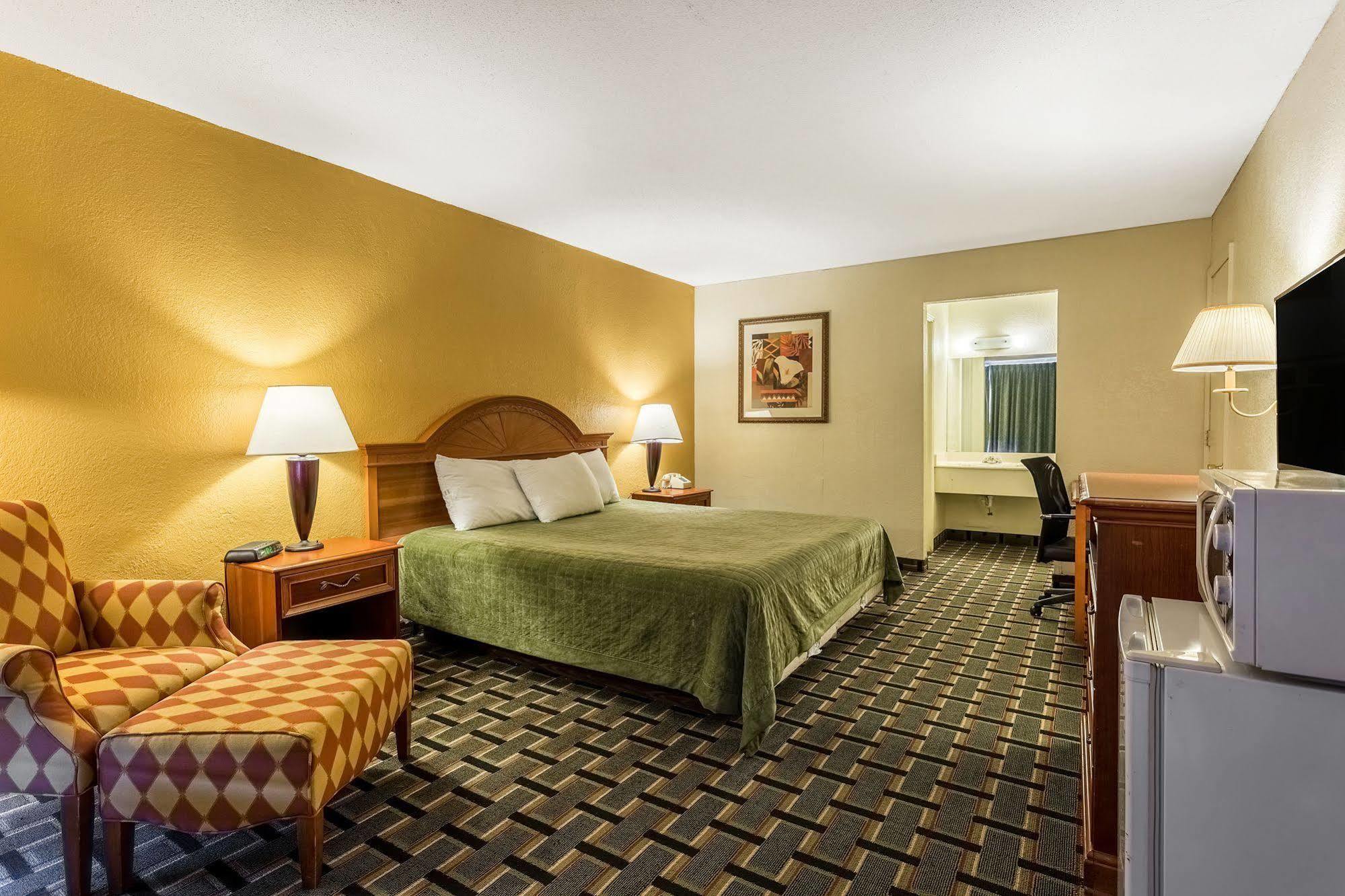 Rodeway Inn Denmark-Jackson Kültér fotó