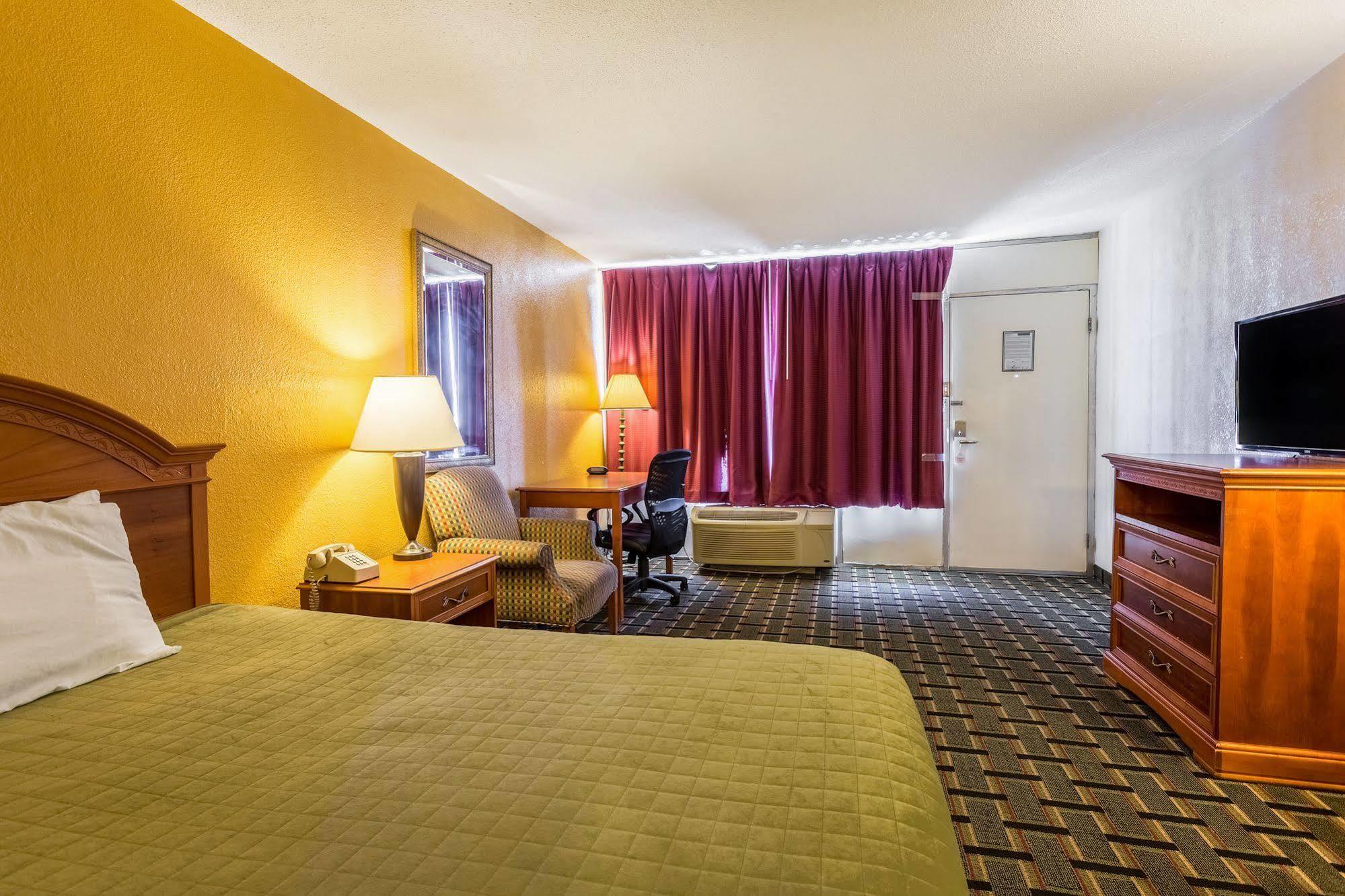 Rodeway Inn Denmark-Jackson Kültér fotó