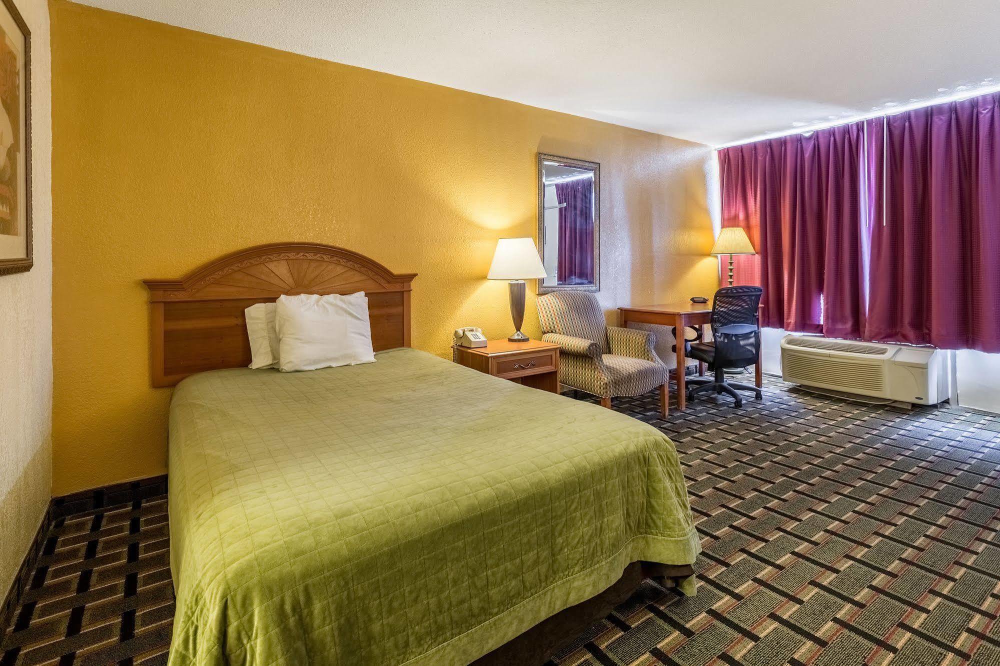Rodeway Inn Denmark-Jackson Kültér fotó