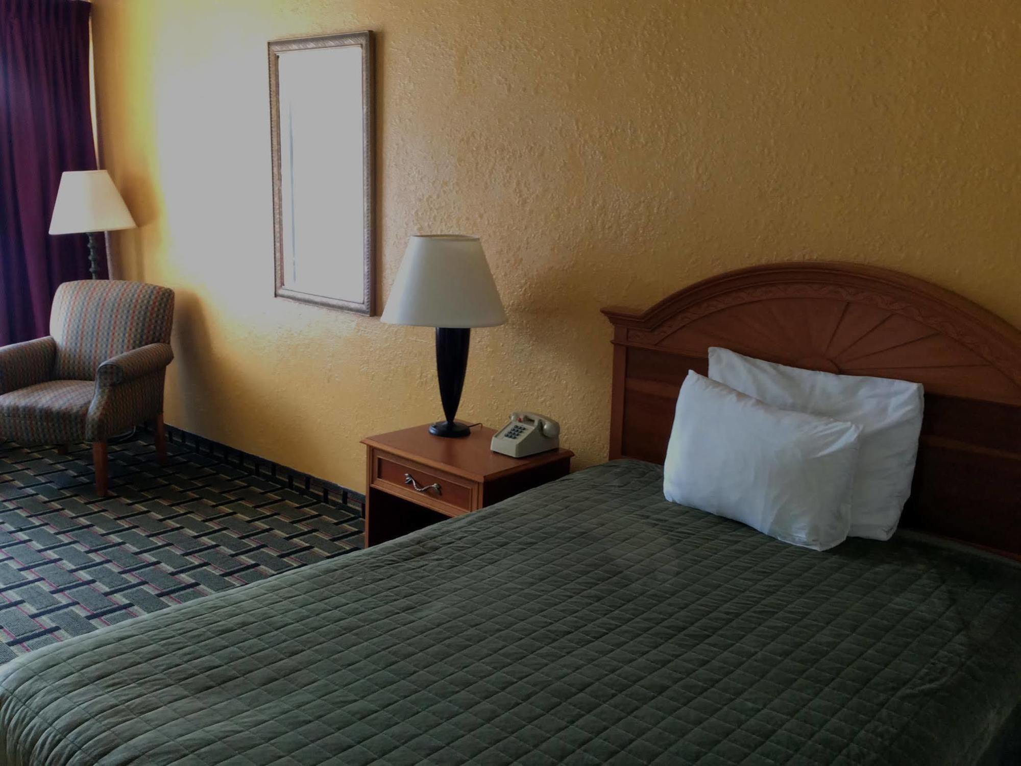 Rodeway Inn Denmark-Jackson Kültér fotó